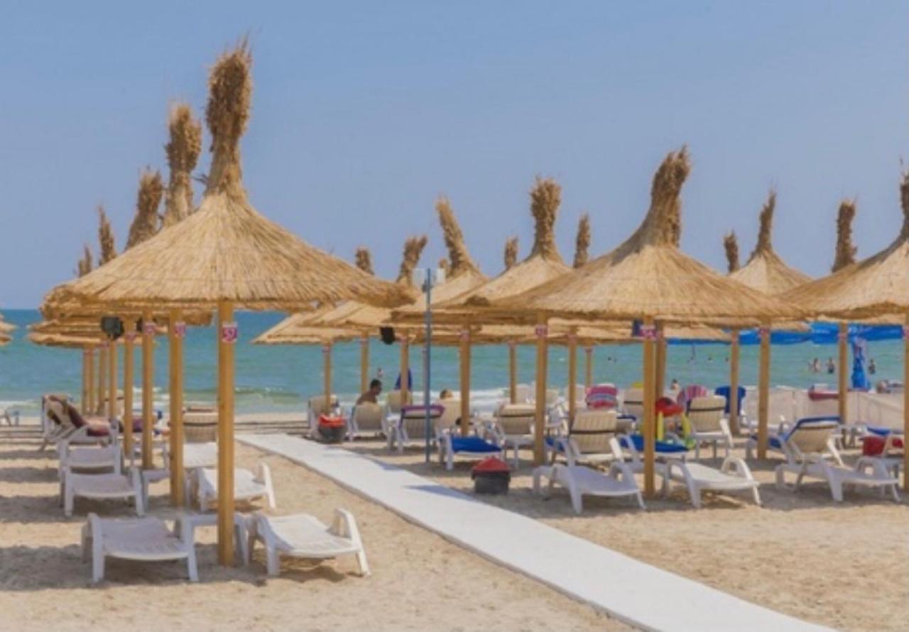 Gota Place Between Lake And Sea Mamaia Exterior photo