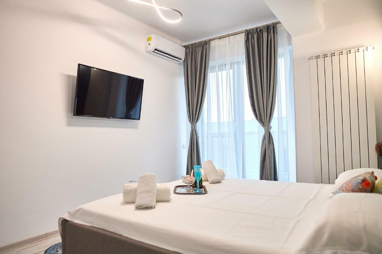 Gota Place Between Lake And Sea Mamaia Exterior photo